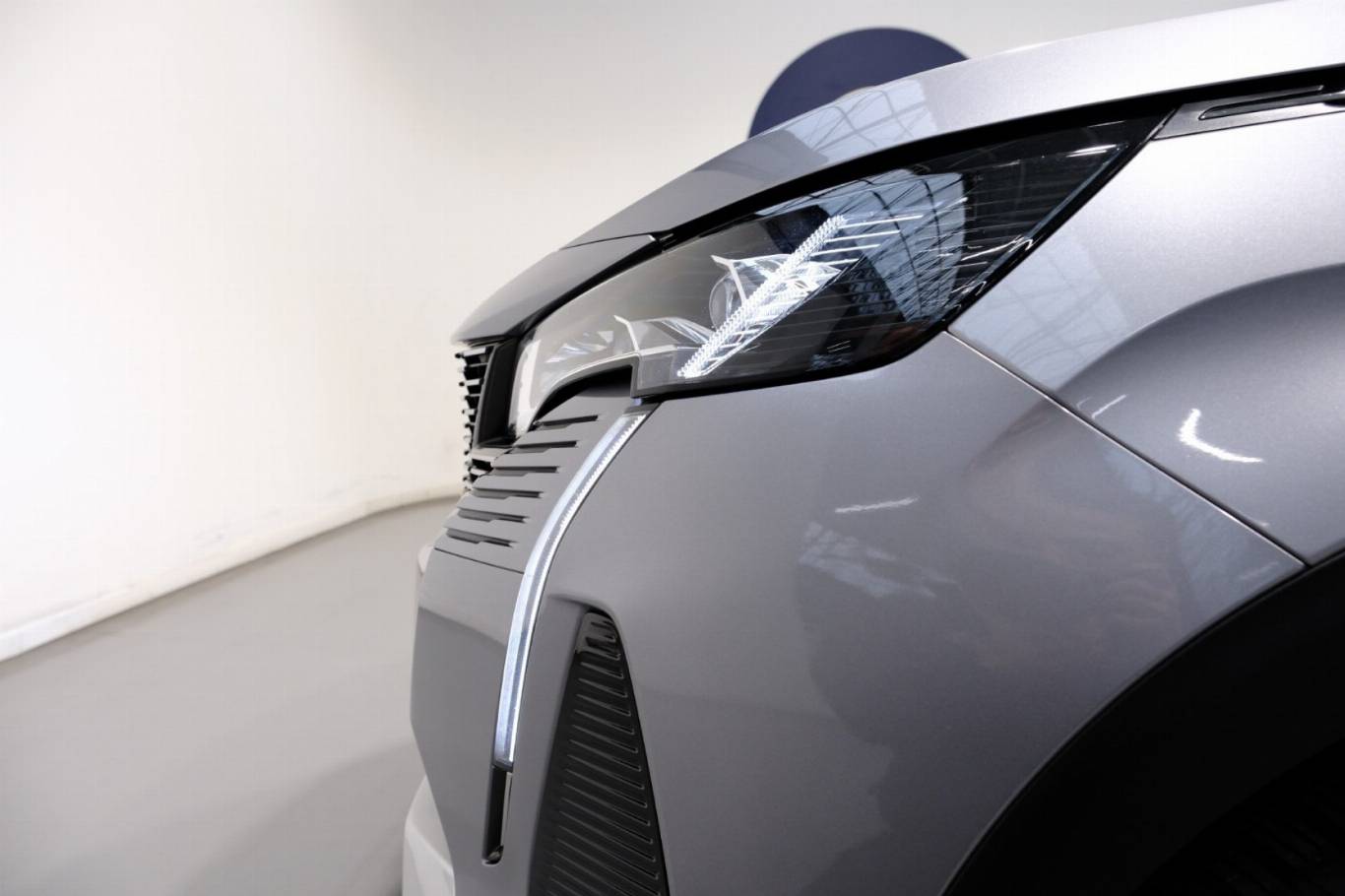 PEUGEOT 5008 10