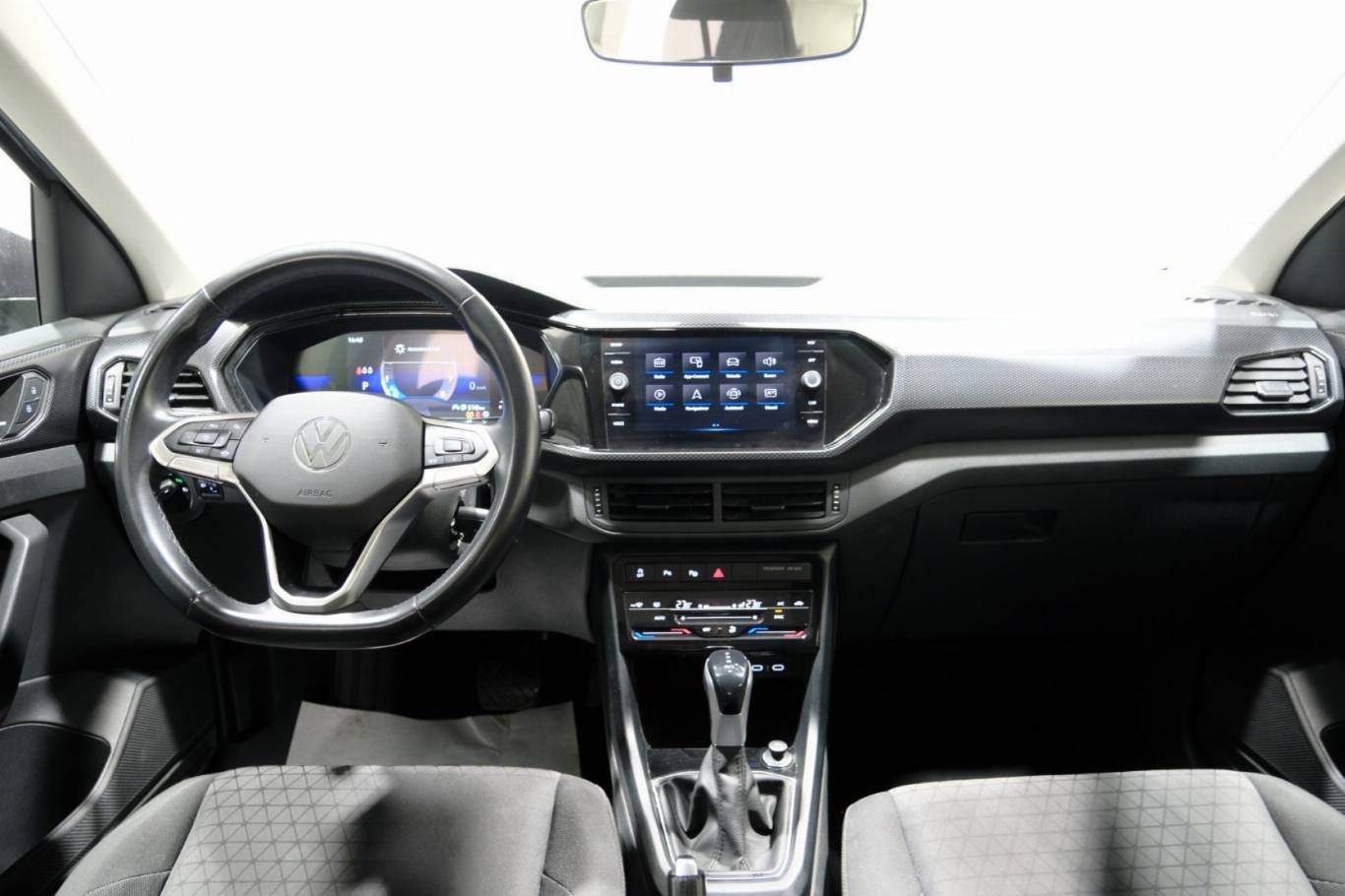 VOLKSWAGEN T-Cross 10
