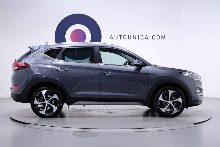 HYUNDAI Tucson 4