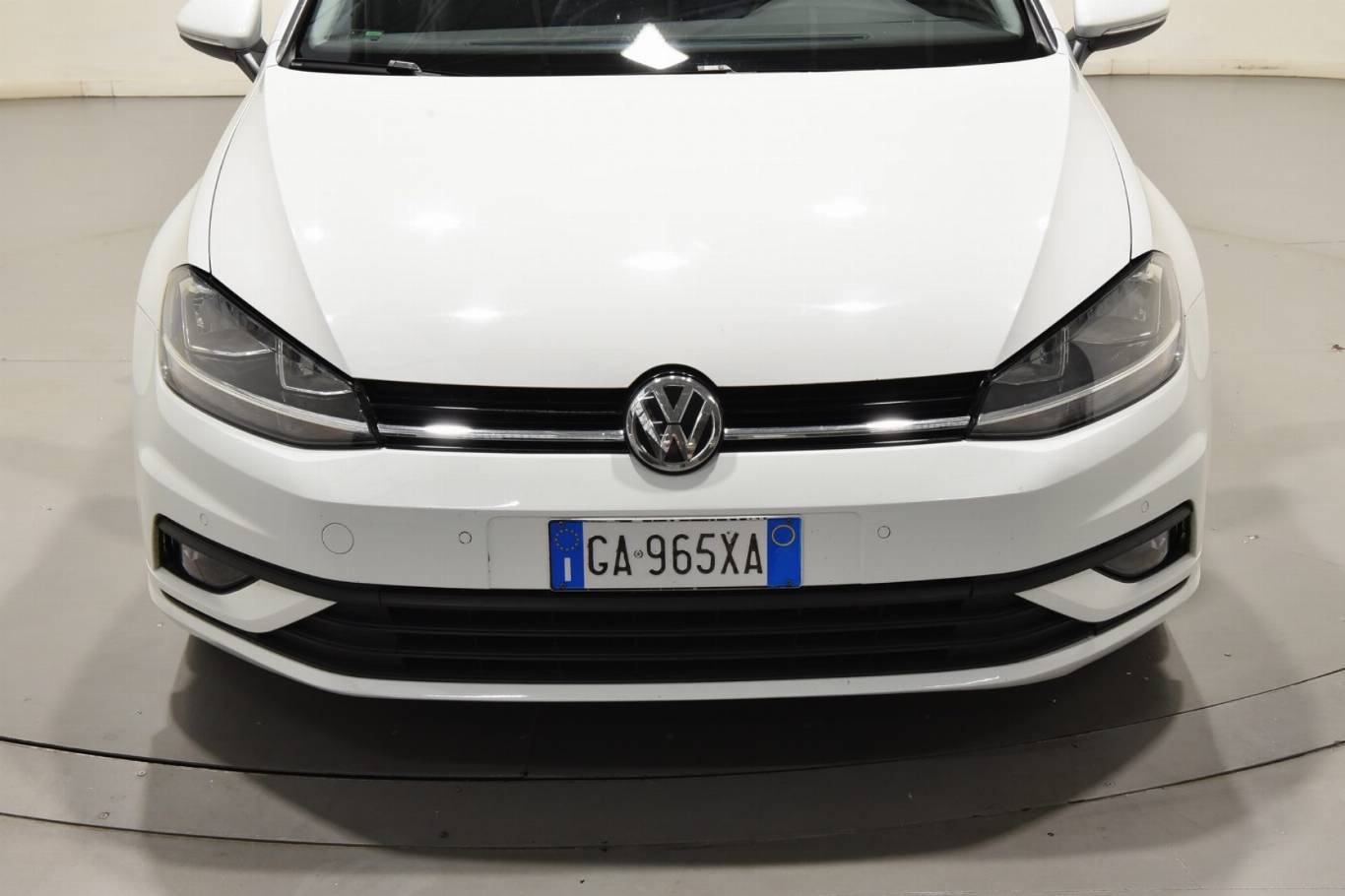 VOLKSWAGEN Golf 40