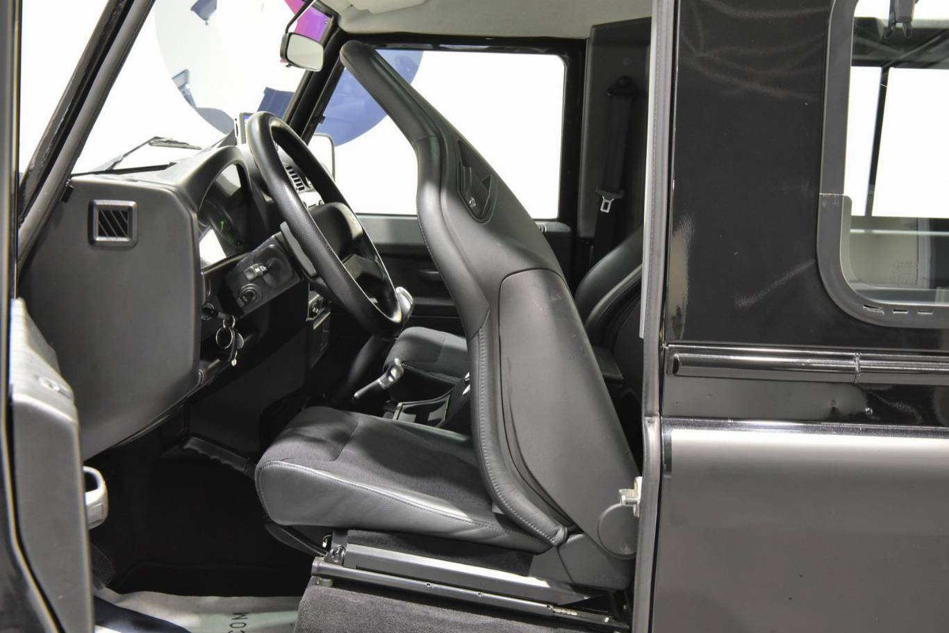 LAND ROVER Defender 47