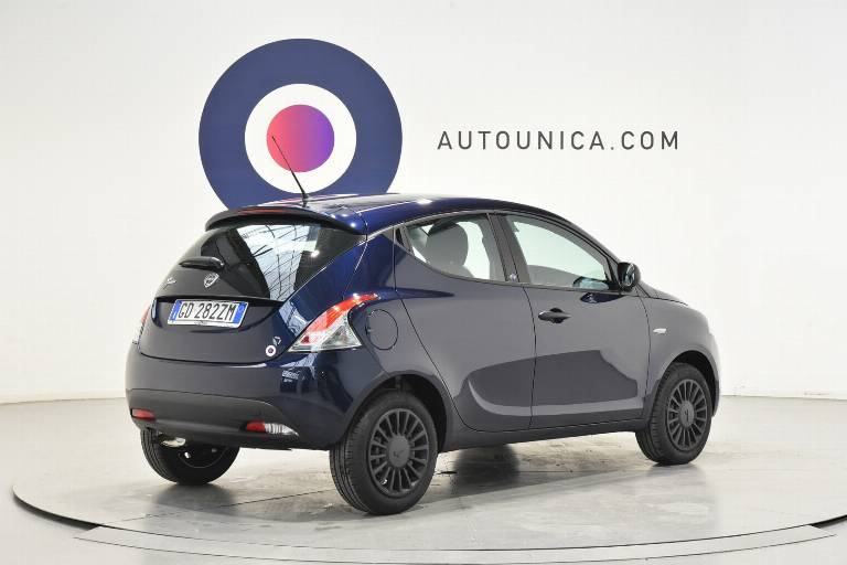 LANCIA Ypsilon 30