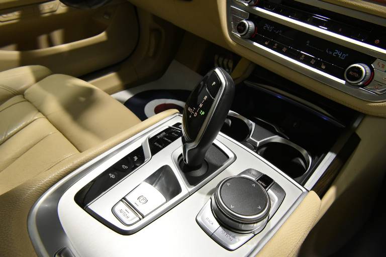 BMW 730 48