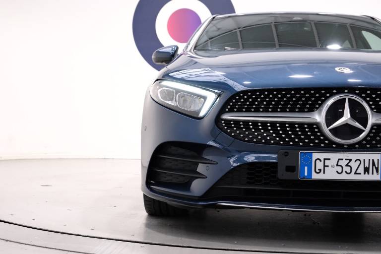 MERCEDES-BENZ A 180 51