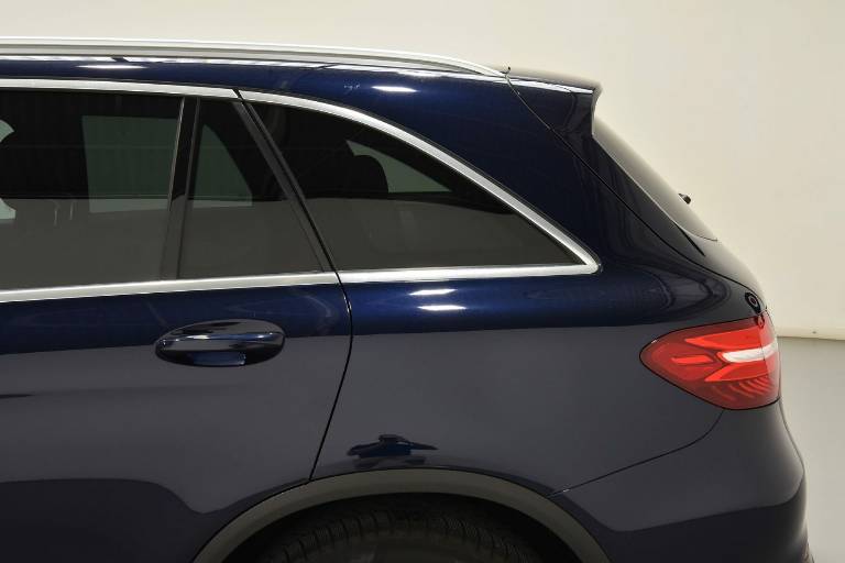 MERCEDES-BENZ GLC 220 51