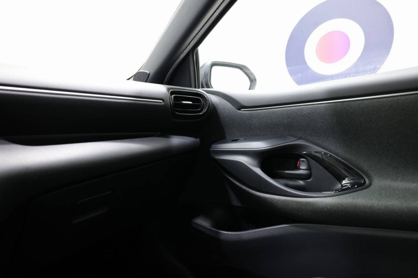 TOYOTA Yaris 31