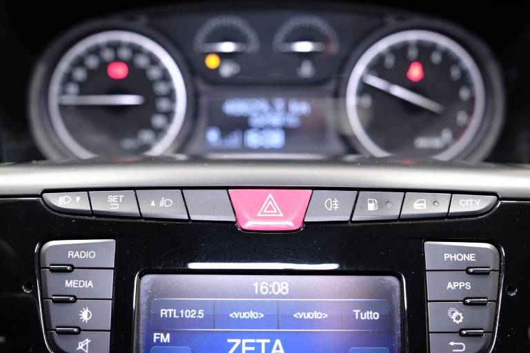 LANCIA Ypsilon 38