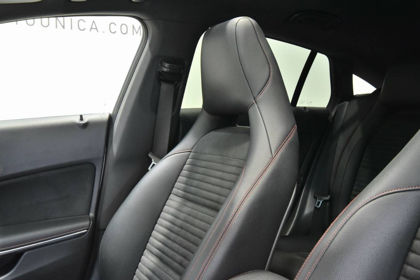 MERCEDES-BENZ CLA 45 AMG 49