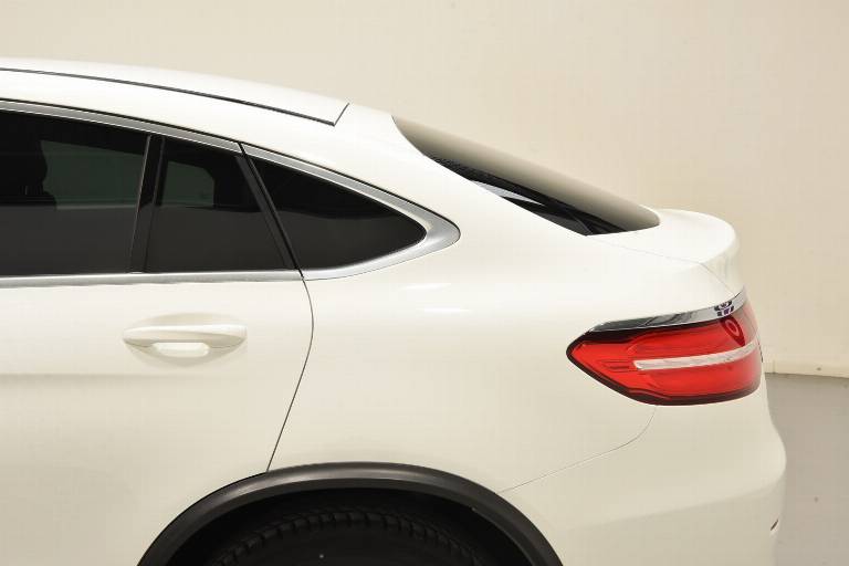 MERCEDES-BENZ GLC 250 57