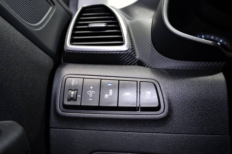 HYUNDAI Tucson 24