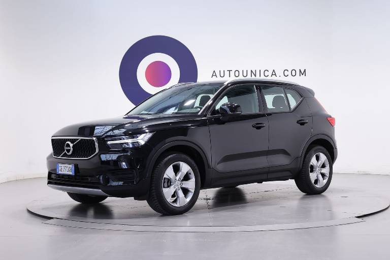 VOLVO XC40 1