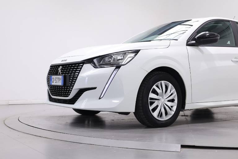 PEUGEOT 208 11