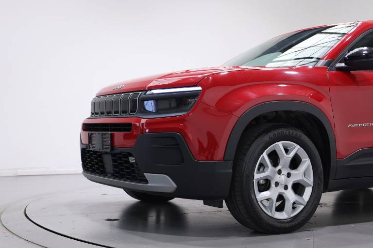 JEEP Avenger 11