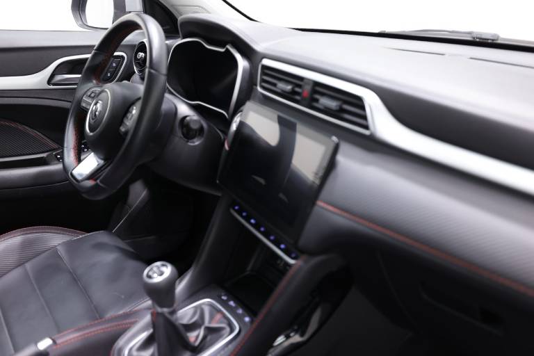 MG ZS 55