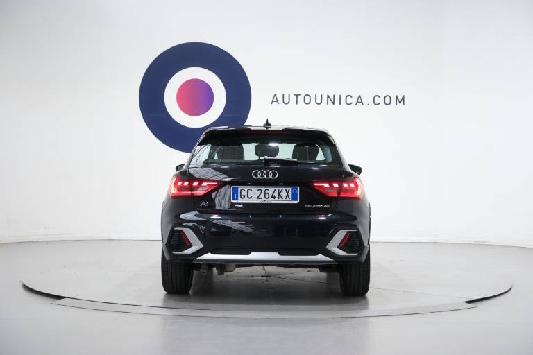 AUDI A1 16