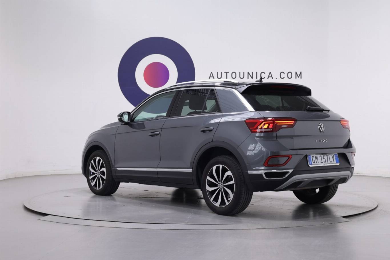 VOLKSWAGEN T-Roc 17