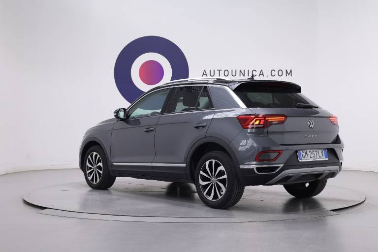 VOLKSWAGEN T-Roc 17