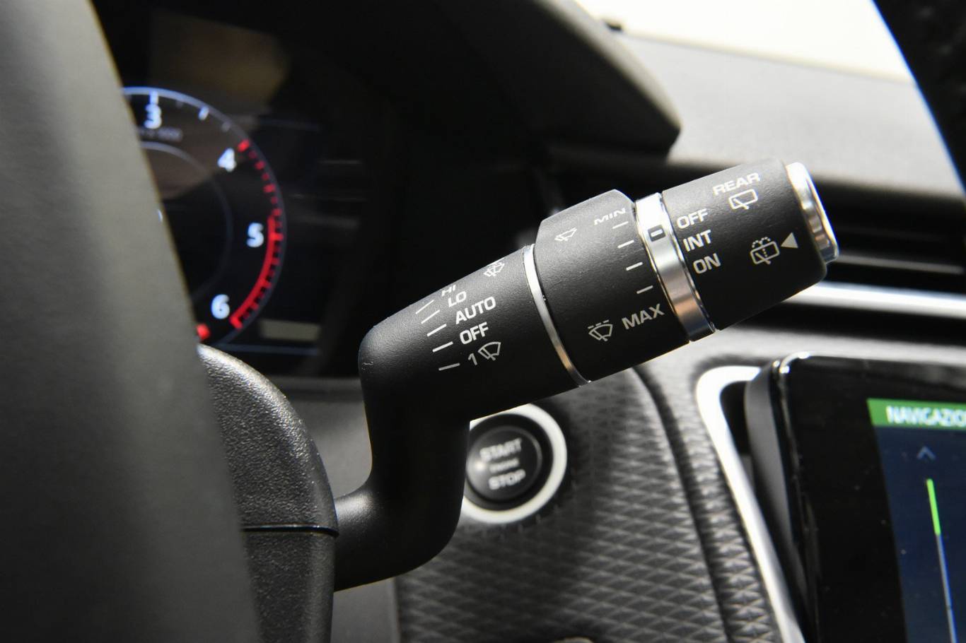 LAND ROVER Range Rover Velar 27