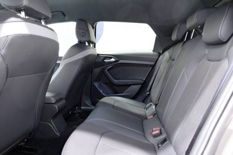 AUDI A1 39