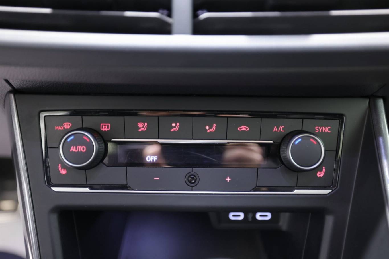 VOLKSWAGEN Polo GTI 28