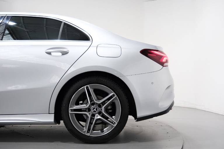 MERCEDES-BENZ A 180 47