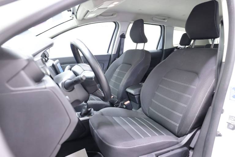 DACIA Duster 6