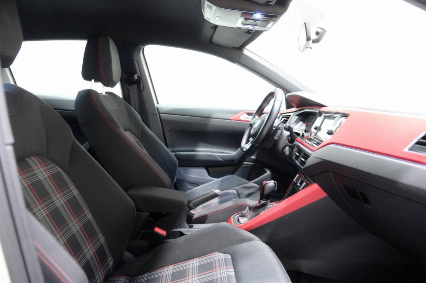 VOLKSWAGEN Polo GTI 48