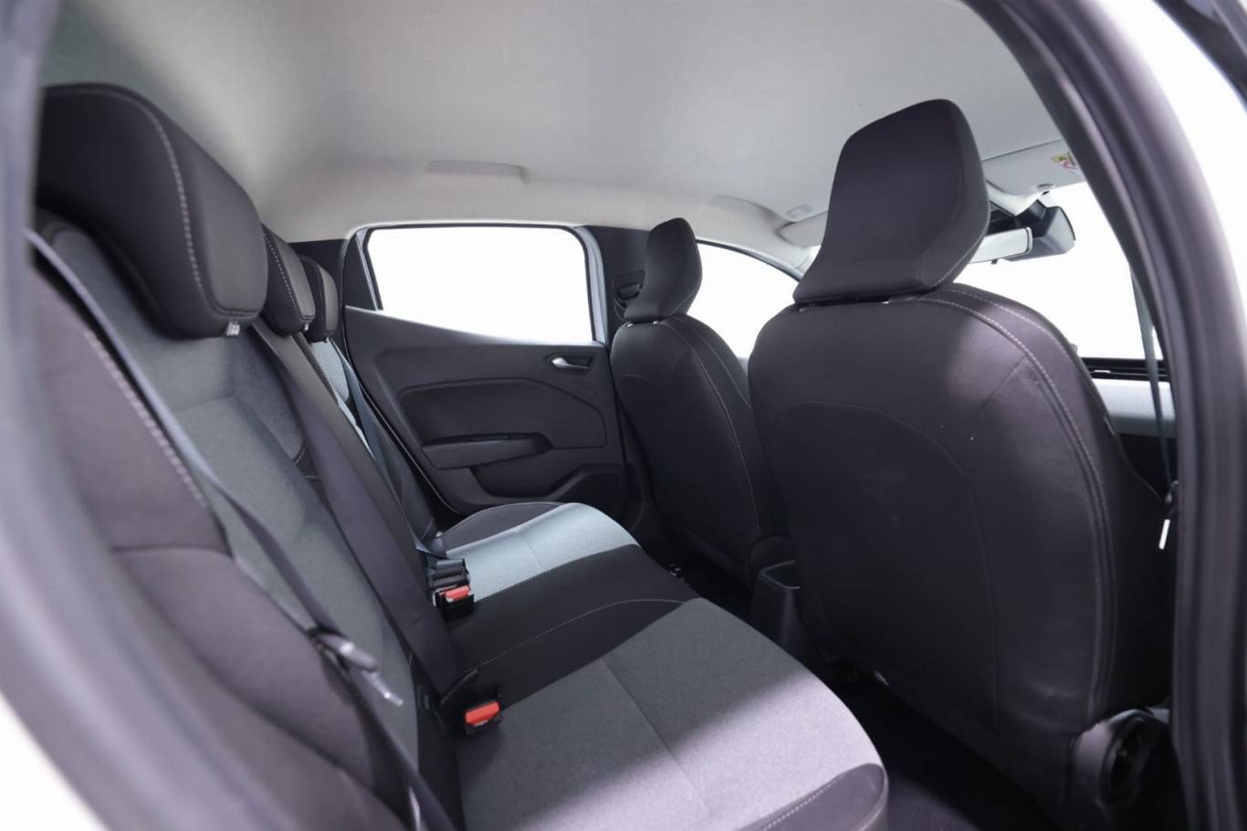 RENAULT Clio 47