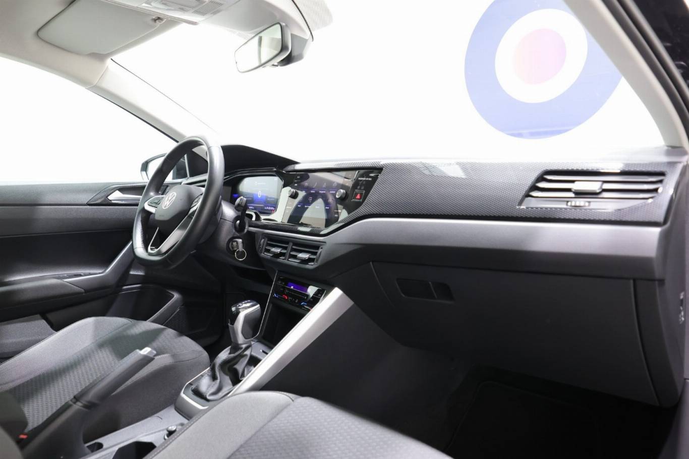 VOLKSWAGEN Polo 47