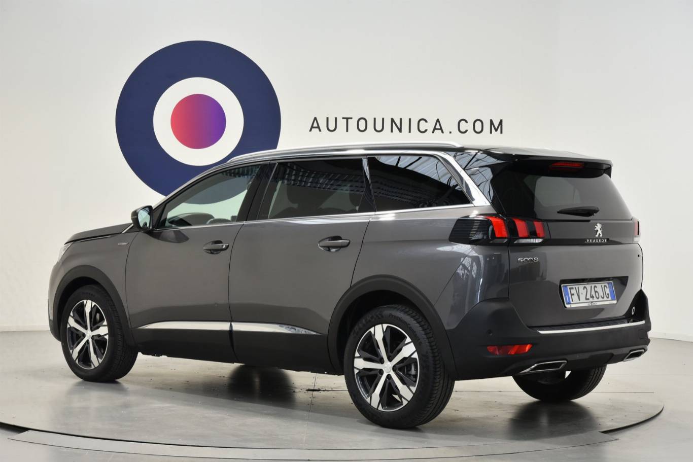 PEUGEOT 5008 2