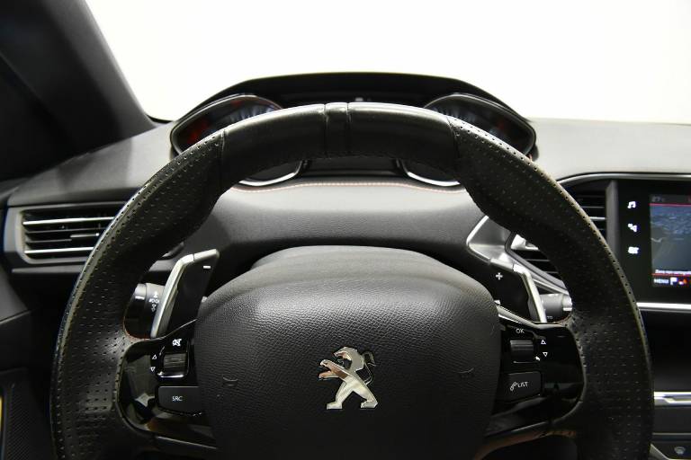 PEUGEOT 308 9