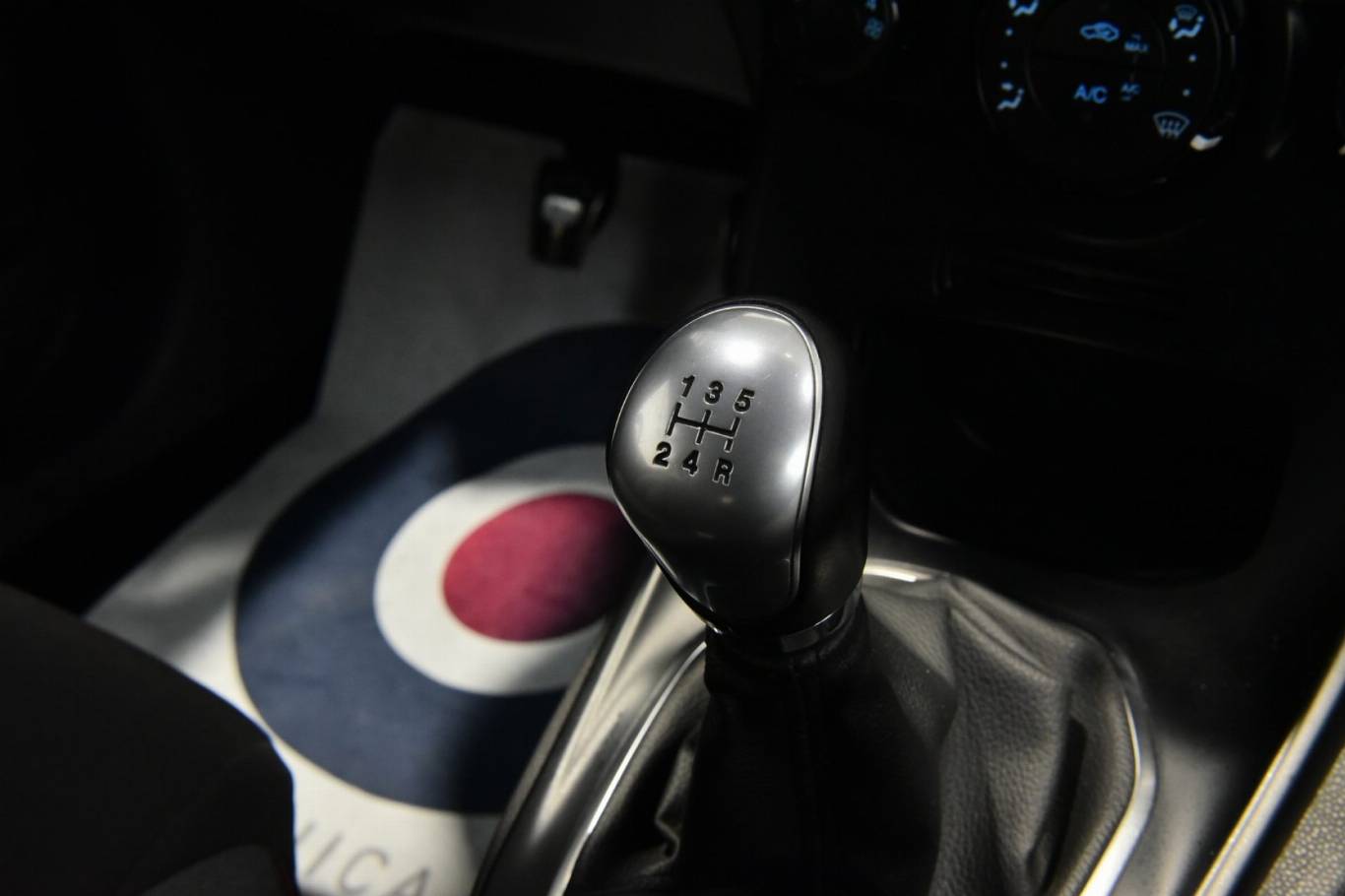 FORD Fiesta 22