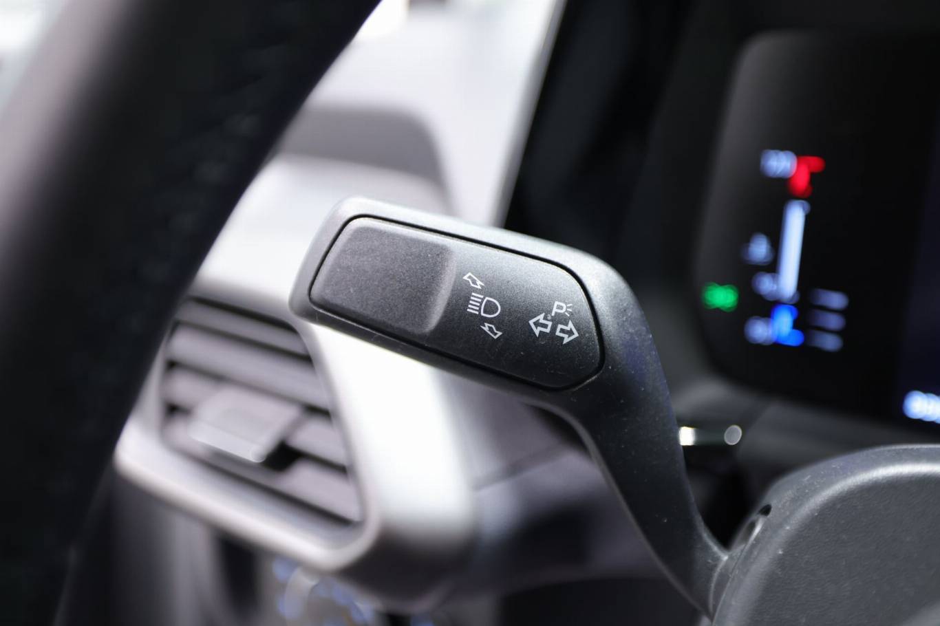 FORD Tourneo Courier 24