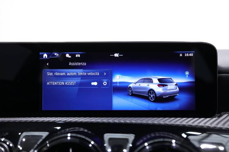 MERCEDES-BENZ A 180 30