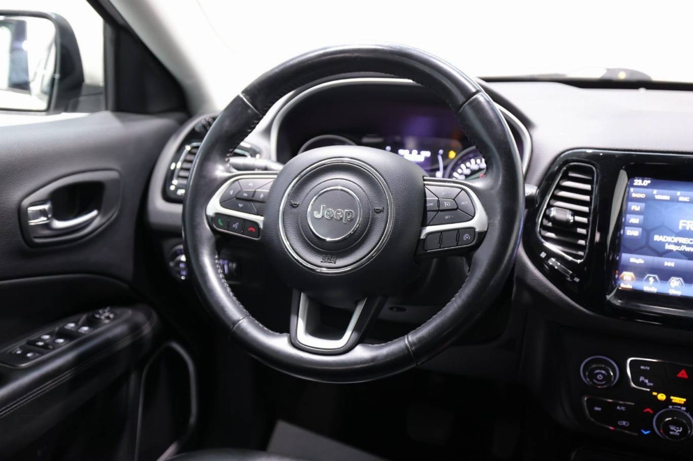 JEEP Compass 39