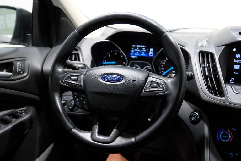 FORD Kuga 42