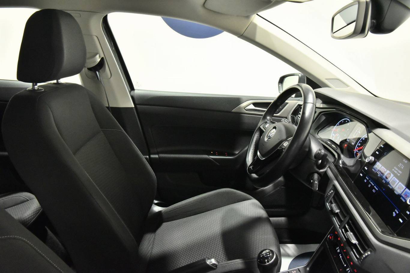 VOLKSWAGEN Polo 33