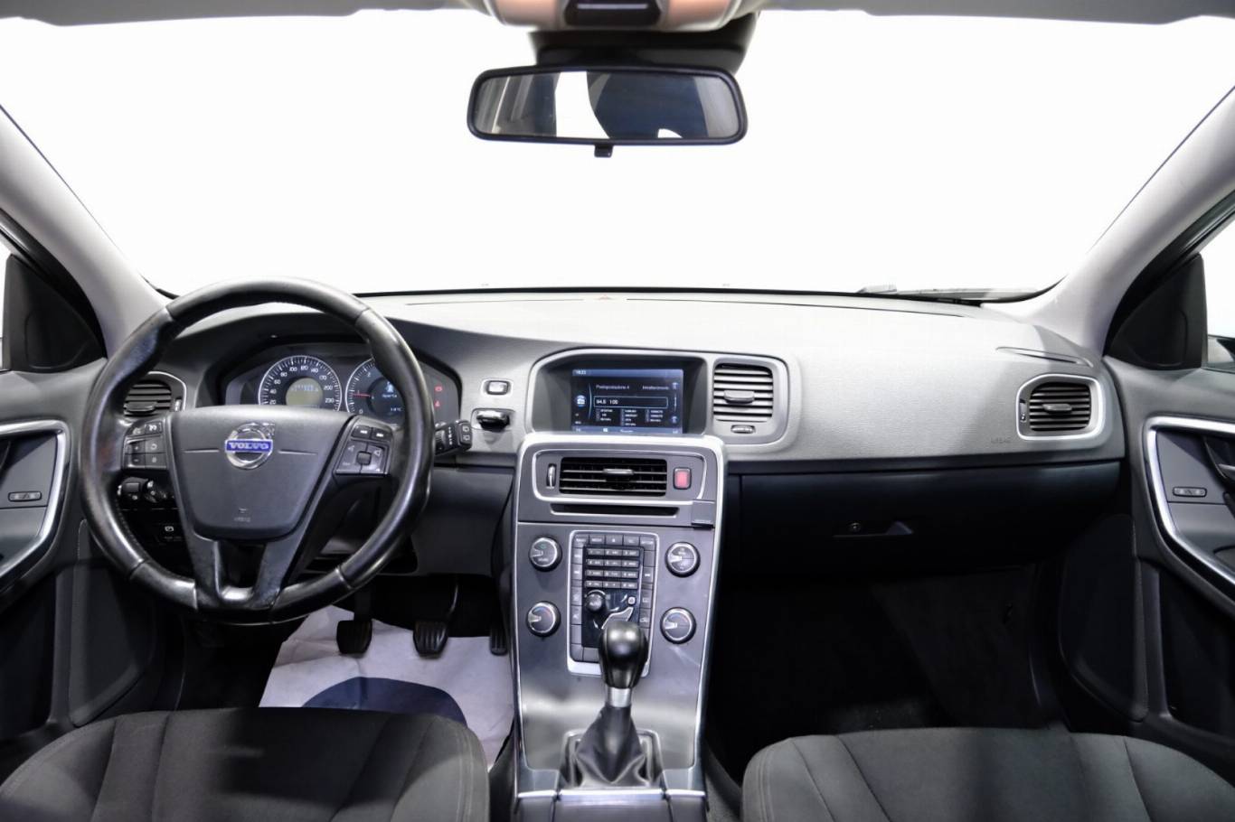 VOLVO V60 9