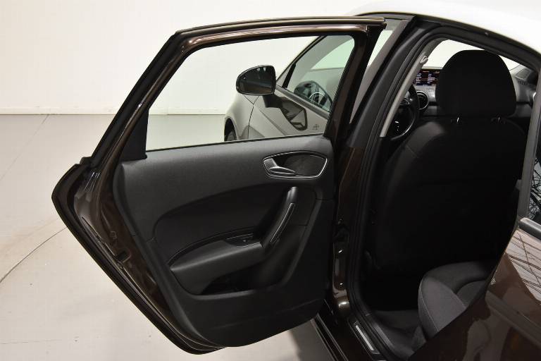 AUDI A1 38