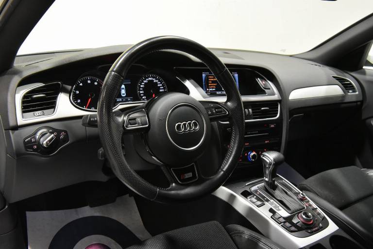 AUDI A4 3