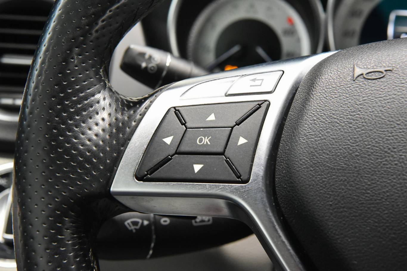 MERCEDES-BENZ C 250 7