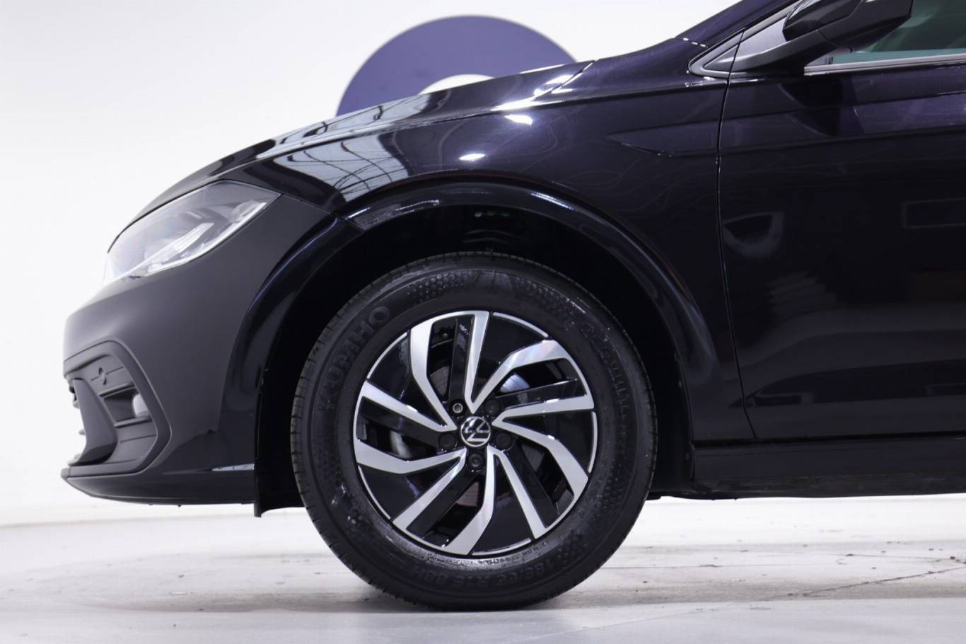 VOLKSWAGEN Polo 18