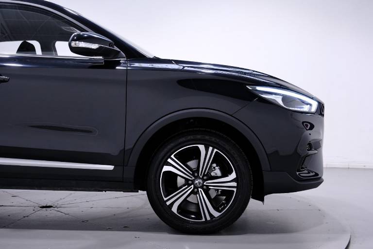 MG ZS 52