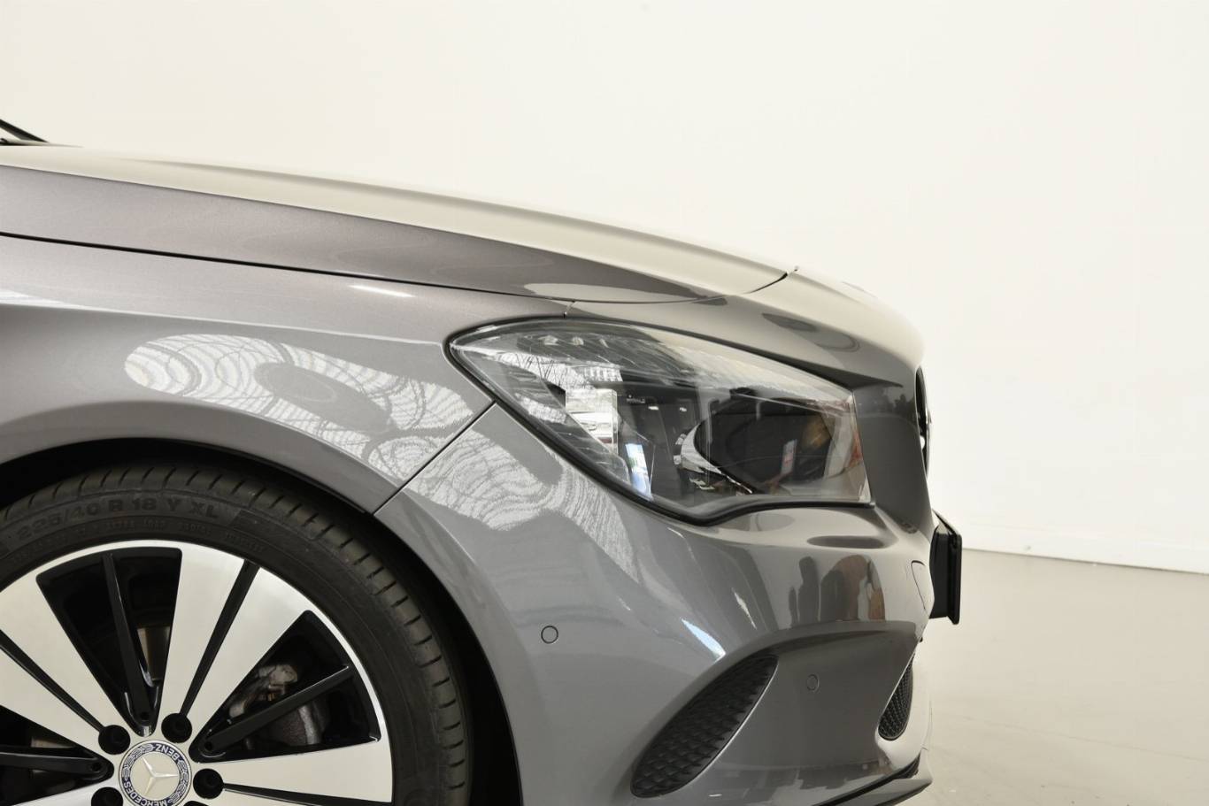 MERCEDES-BENZ CLA 200 30