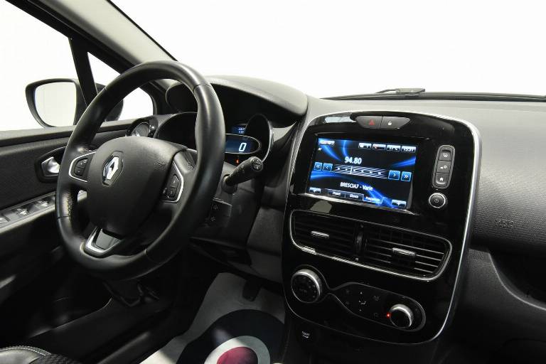 RENAULT Clio 28