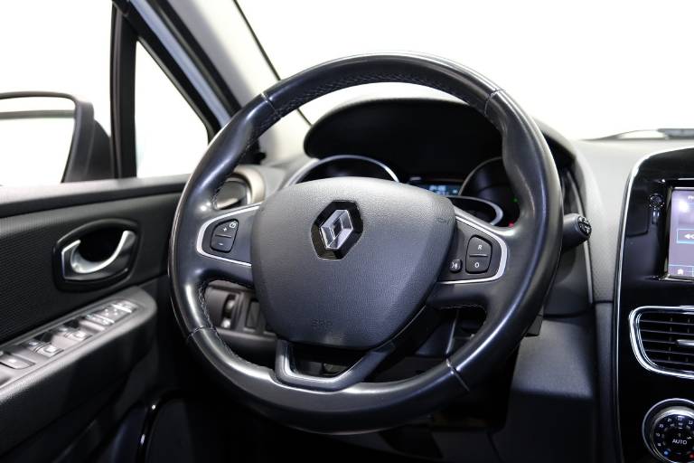 RENAULT Clio 44