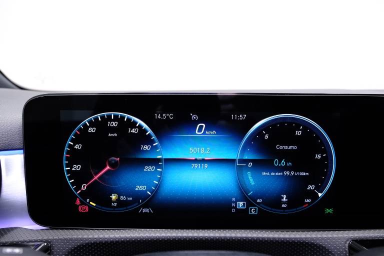 MERCEDES-BENZ A 180 23