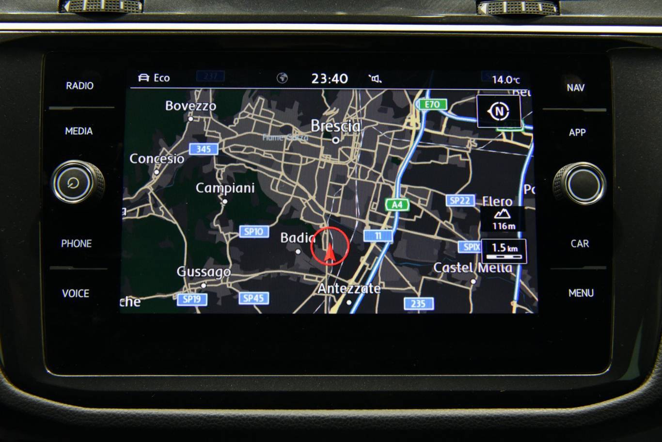 VOLKSWAGEN Tiguan 10