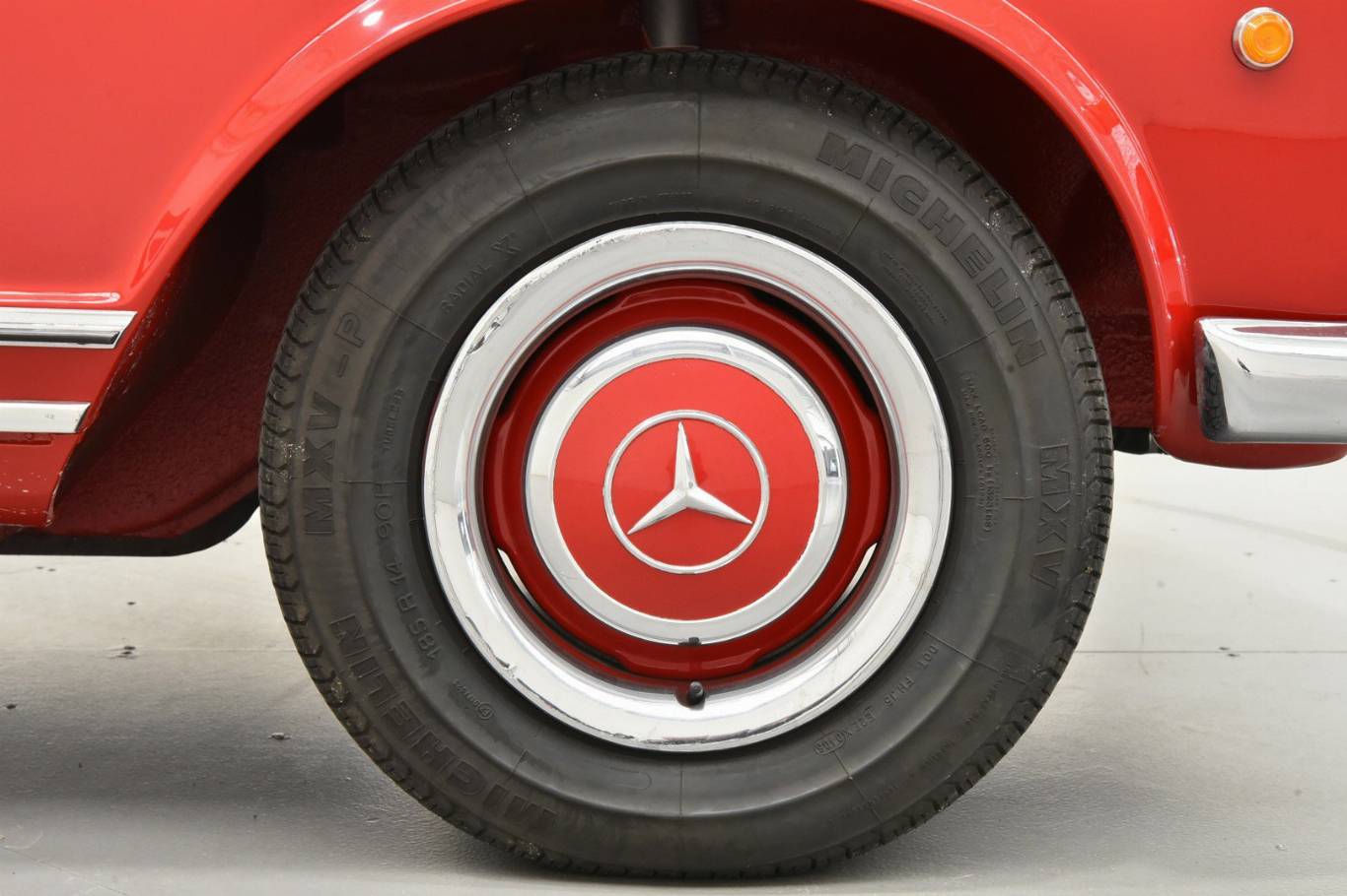 MERCEDES-BENZ SL 230 43