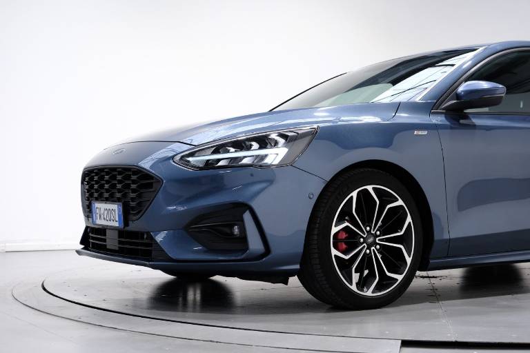 FORD Focus 9
